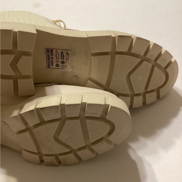 Qupid Renley Ivory Bone Lace Chunky Combat Women’s Boots Size 9 - Picture 10 of 10